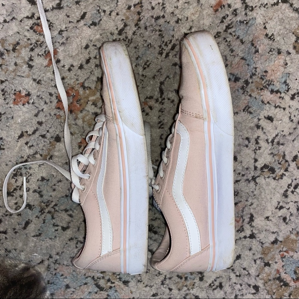Vans - Picture 6 of 9